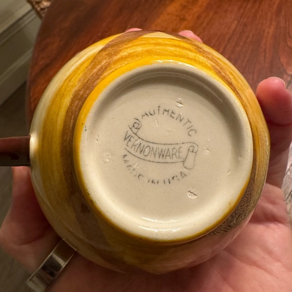 Vintage set of MCM Vernon Kilns (Vernonware) Pottery - Picture 8 of 9